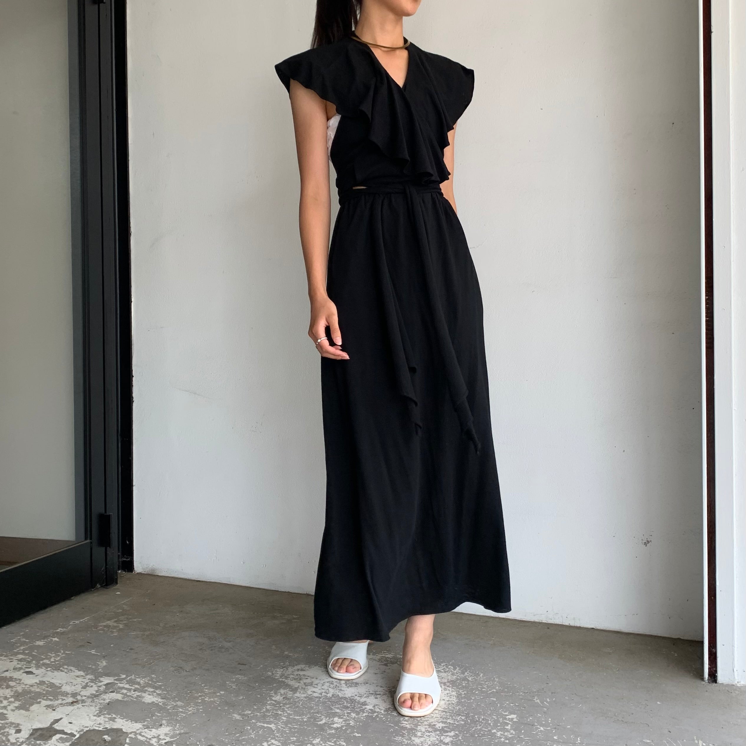 ERIKOKATORI】shell ruffle backless dress – ONENESS ONLINE STORE