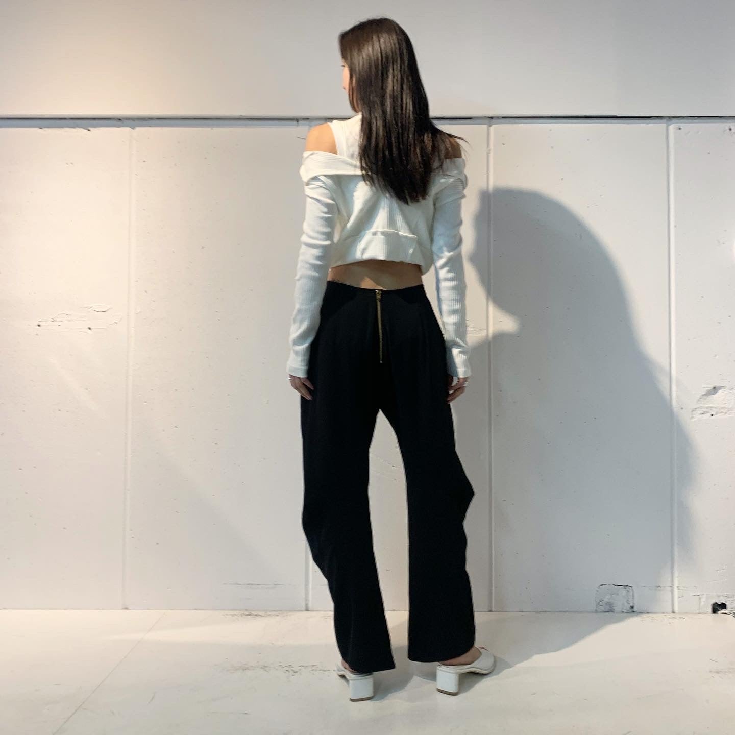 AKIKOAOKI】 Two faced TOP / animalistic trousers – ONENESS