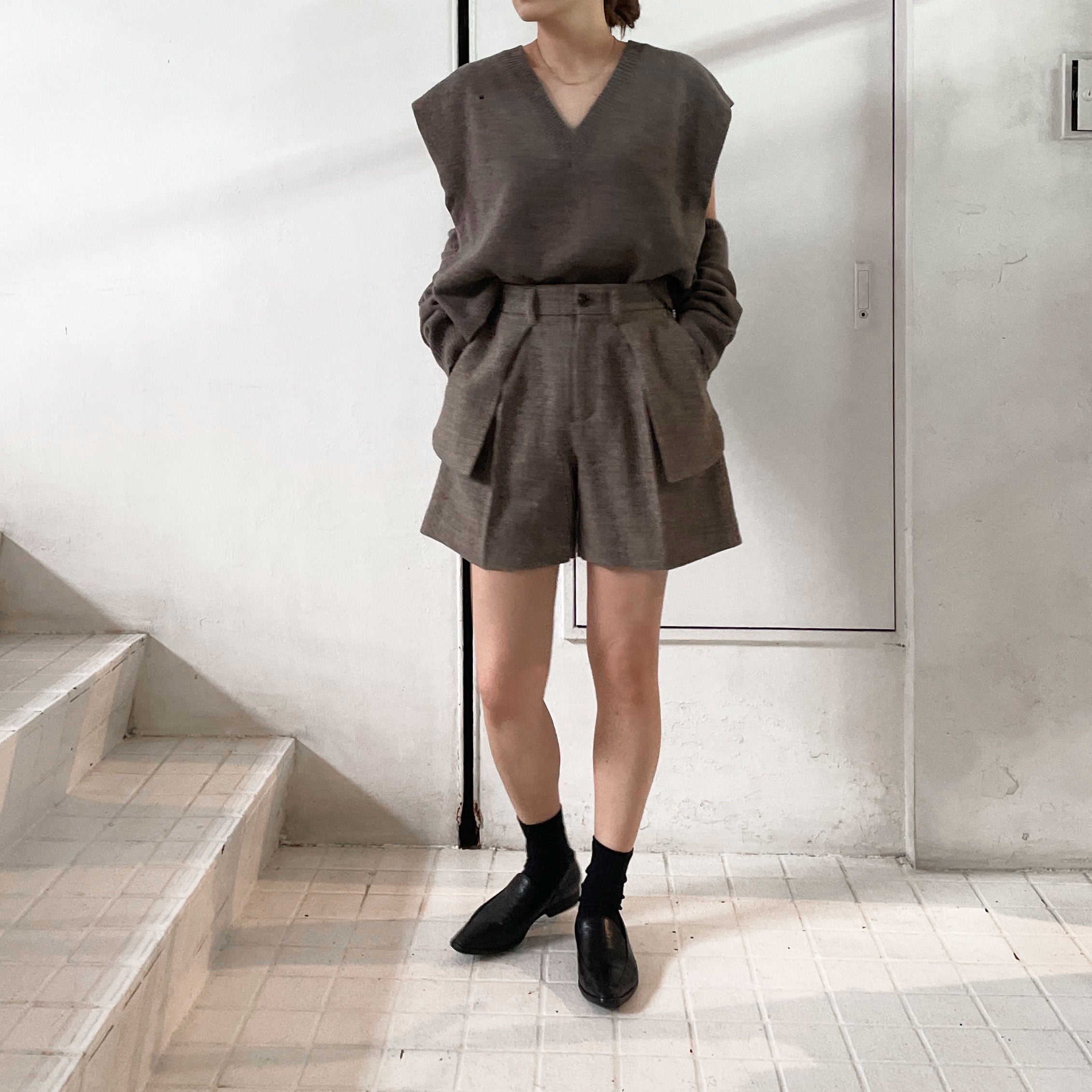 RYU KAGA】 Herringbone shorts / Damaged knit vest / Damaged
