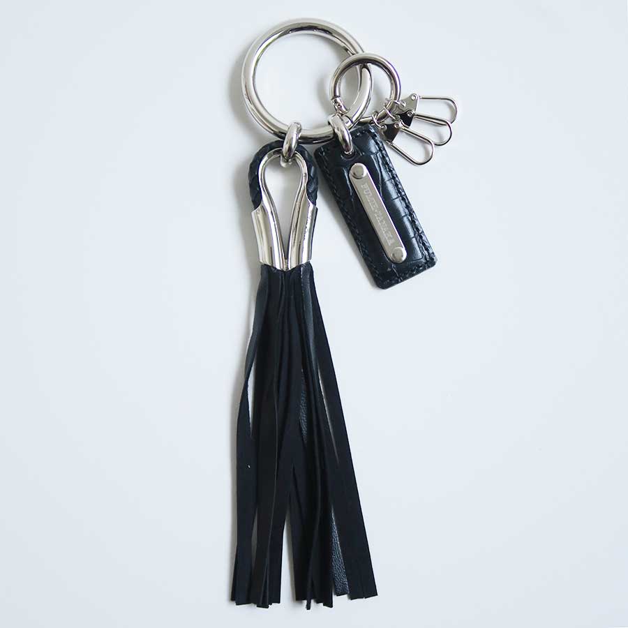 FUMIE TANAKA/フミエタナカ】leather tassel charm F26S-69の通販