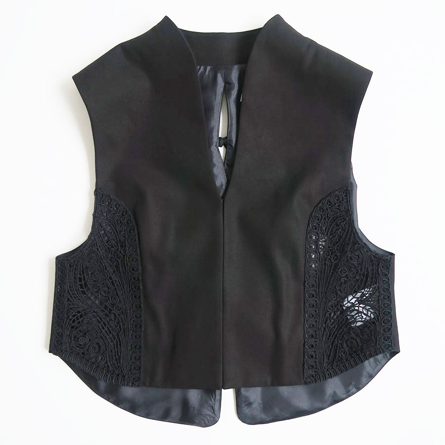 Mame Kurogouchi/マメ】Cording Embroidery Detail Cotton Vest MM24SS 