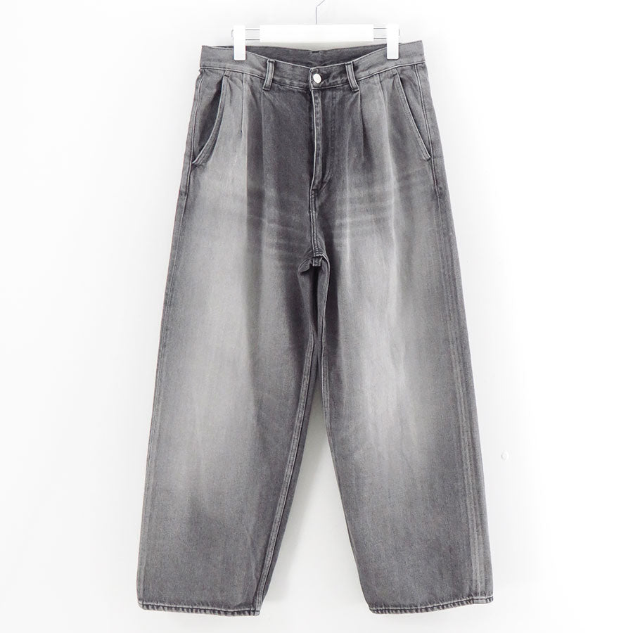 Graphpaper/グラフペーパー】Selvage Denim Two Tuck Pants GU261