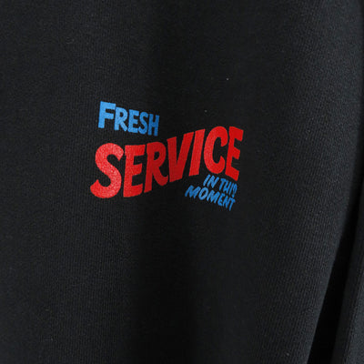 【FreshService/フレッシュサービス】<br>CORPORATE PRINTED CREW NECK SWEAT All Day All Night <br>FSC241-70126