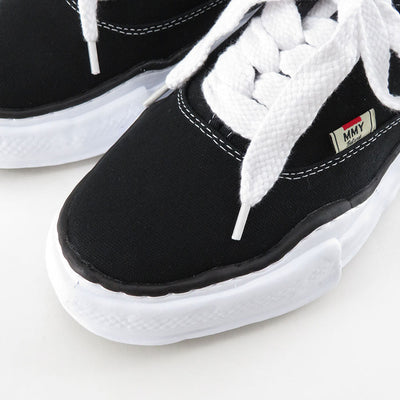 【Maison MIHARA YASUHIRO】<br>"BAKER" OG Sole Canvas Low-cut Sneaker (BLACK) <br>A02FW704