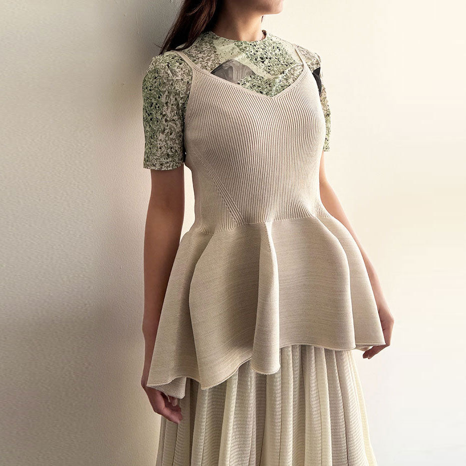 【Mame Kurogouchi】 Marble Print Jersey Short Sleeve Top<br>【CFCL】 POTTERY GLITTER CAMISOLE TOP / WOOL CASCADES GLITTER SKIRT
