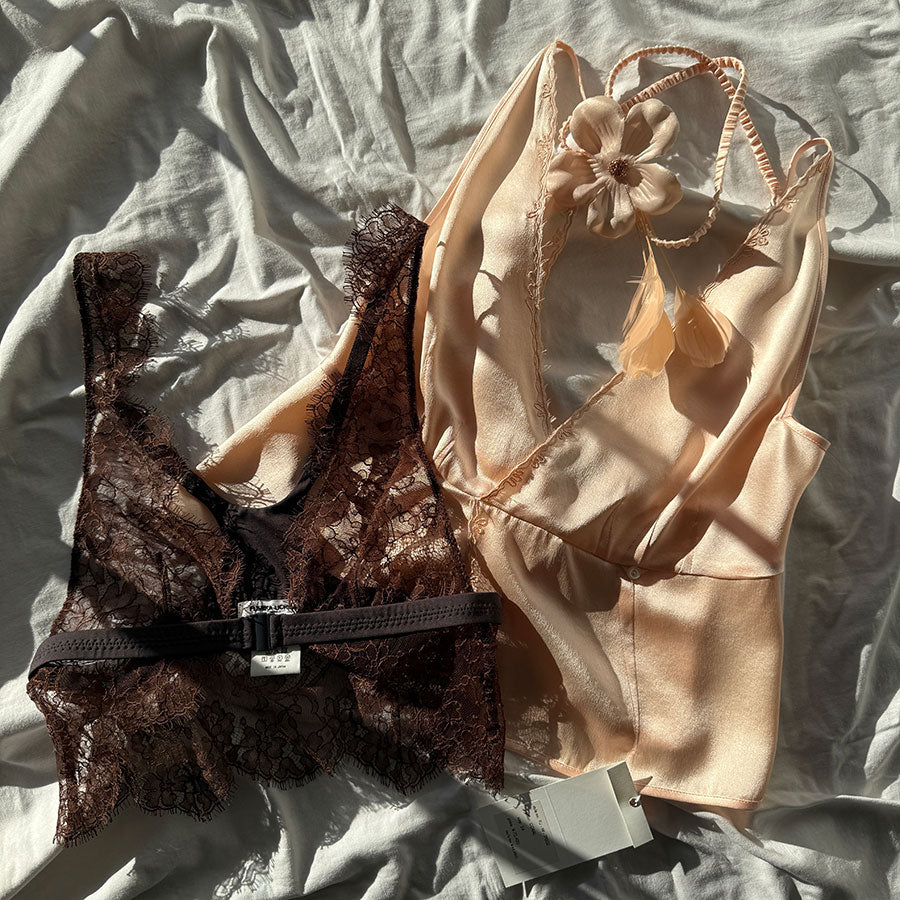 【FUMIKA UCHIDA】 SILK SATIN CAMISOLE・LEAVER LACE BRALETTE