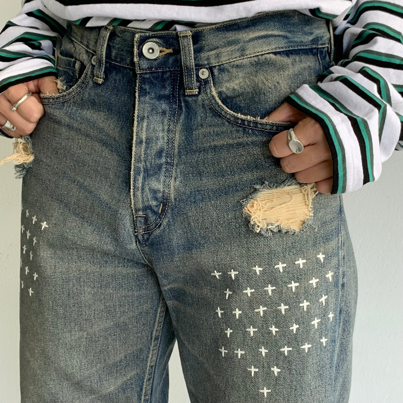 【DAIRIKU】 "Straight"Cross Embroidery Vintage Denim Pants
