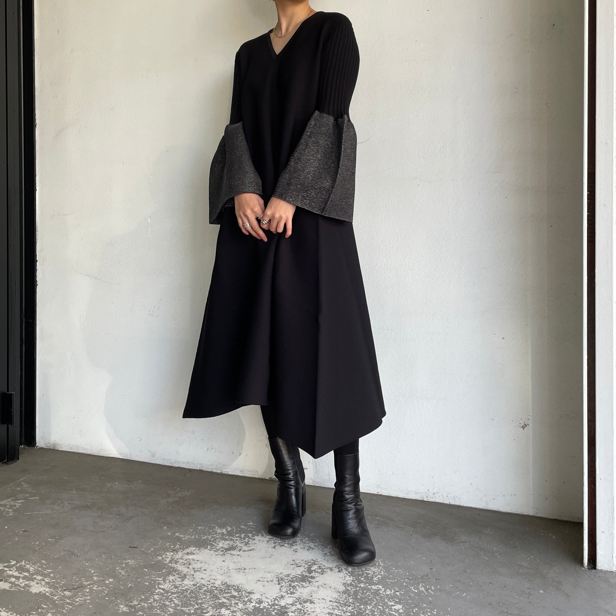CFCL POTTERY KAFTAN 3 ブラックマルチ CFCL】 POTTERY KAFTAN 3 GLITTER – ONENESS ONLINE STORE