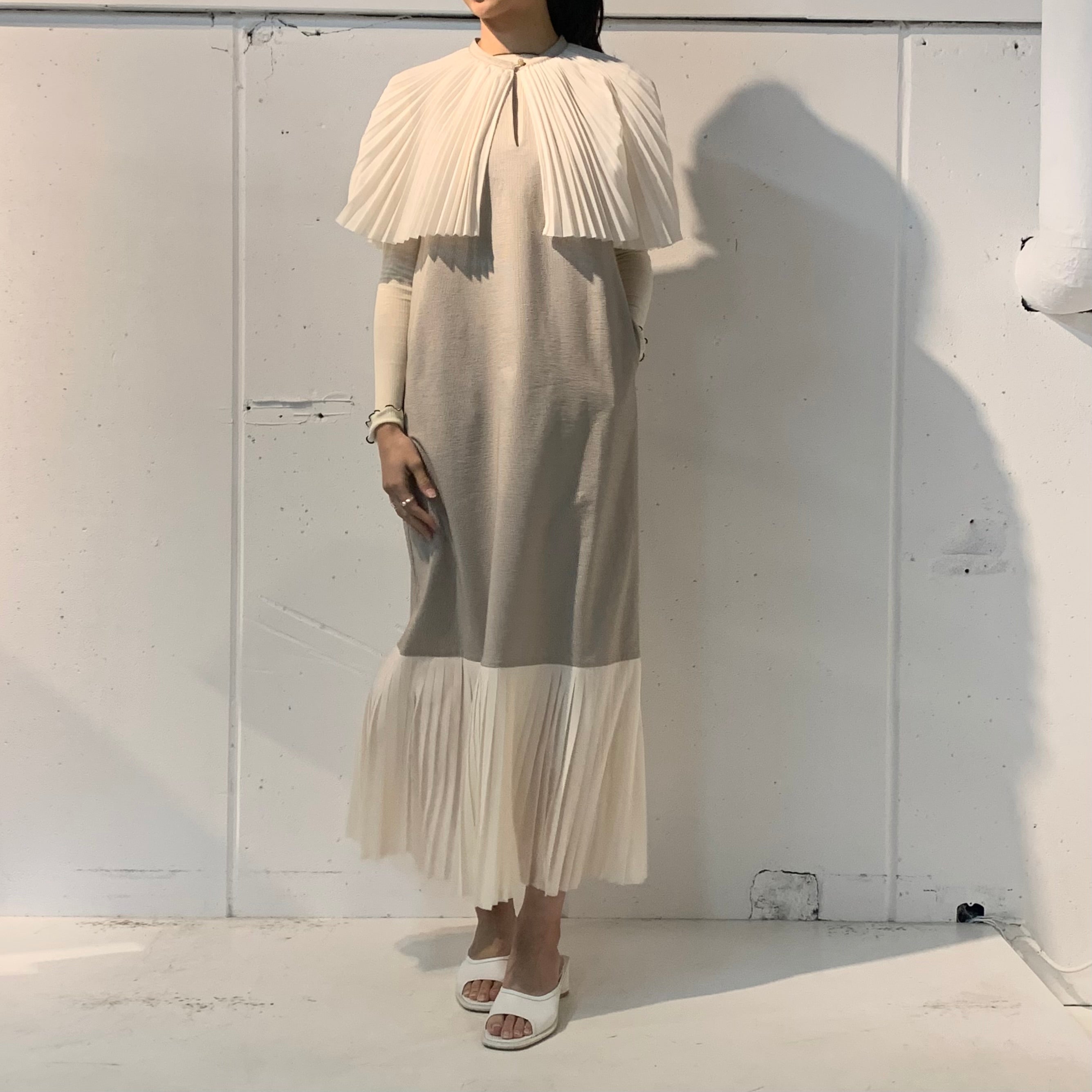 FUMIE TANAKA】 pleats neck OP – ONENESS ONLINE STORE