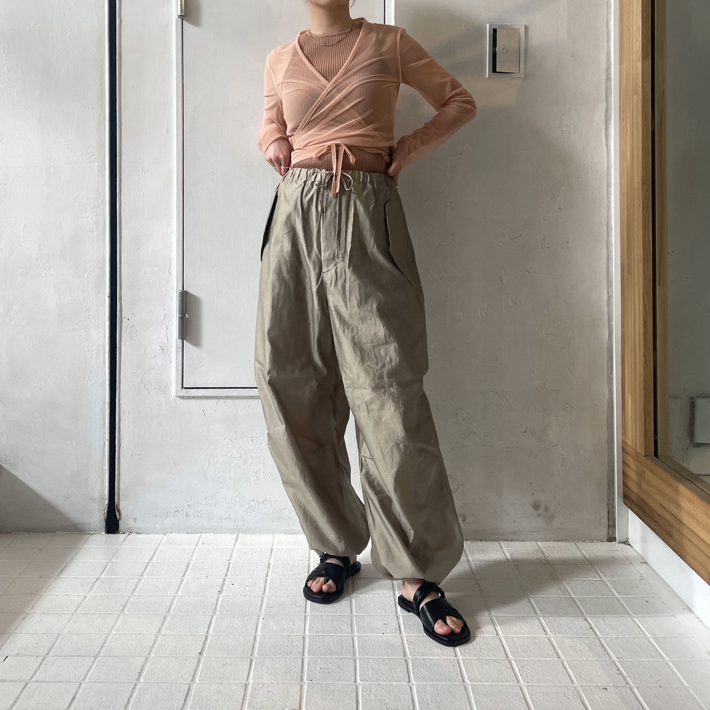 【INSCRIRE】 Silk Snow Pants【SIMONE WILD】 Net Wrap Blouse – ONENESS ...