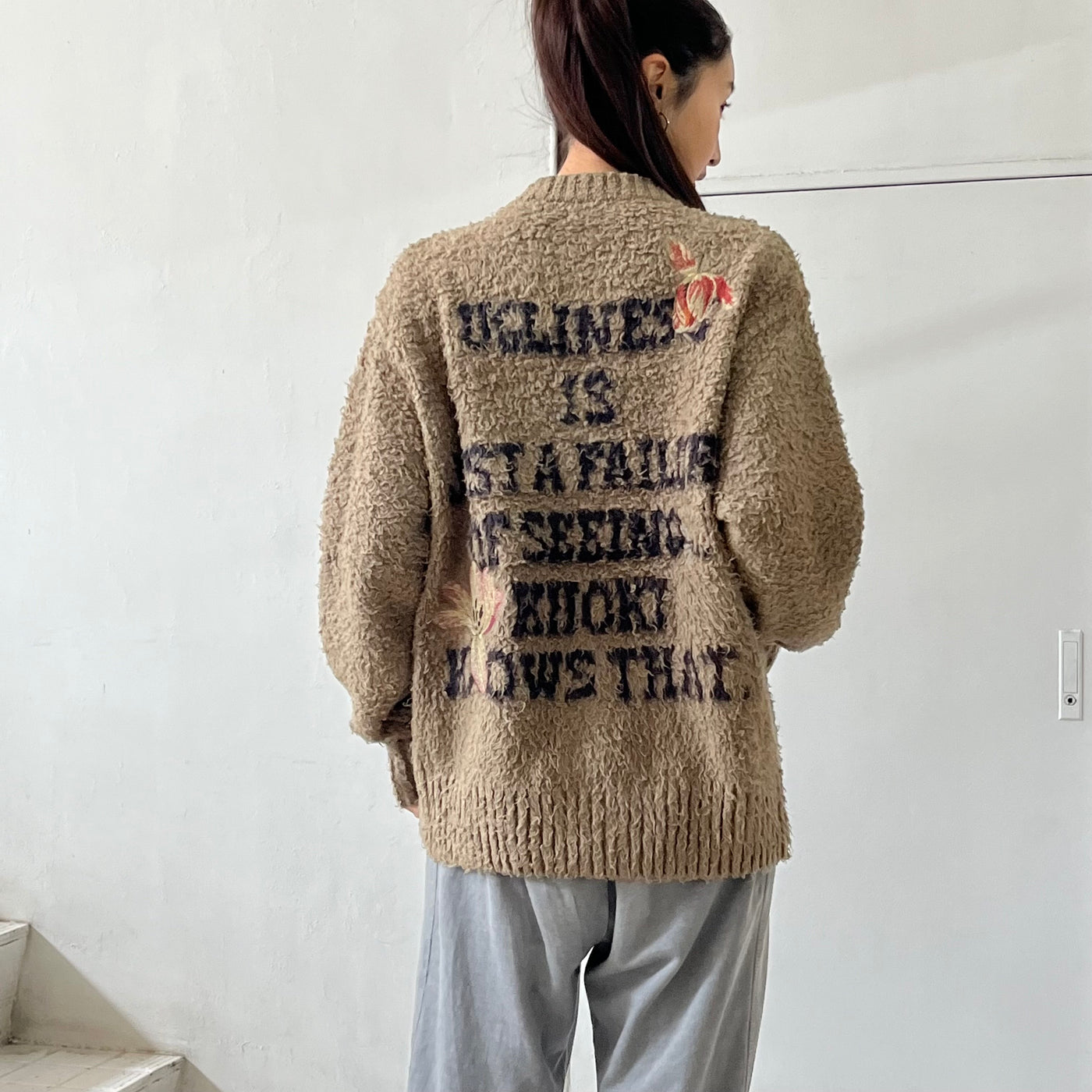 【KHOKI】 Embroidery-design crew-neck cardigan 24fw-k-04