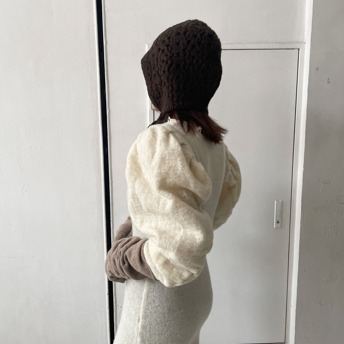 【FUMIKA UCHIDA】 GAUZE PLAID MIDI DRESS<br>【AMOMENTO】 CROCHET KNIT BONNET<br>【Baserange】 WHIT GLOVES