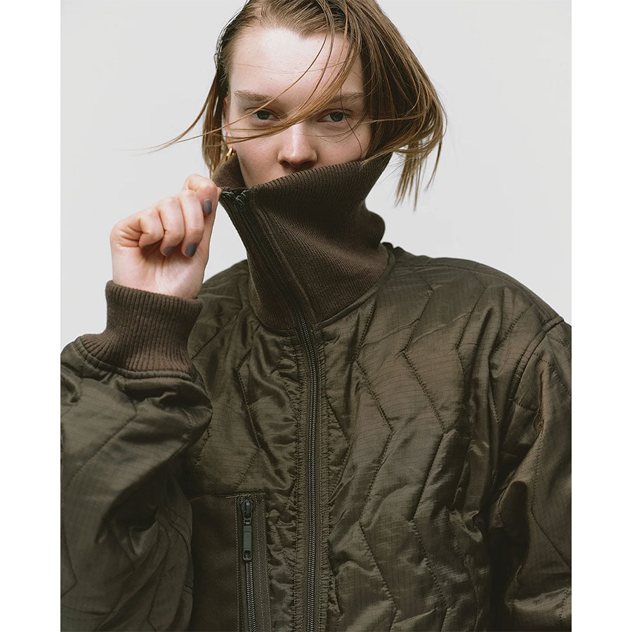 【DAIWA PIER39/ダイワピアサーティナイン】<br>TECH ARMY QULTING HIGH NECK JACKET <br>BW-44025W