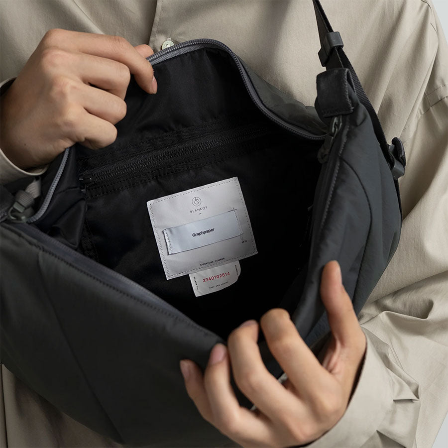 【Graphpaper/グラフペーパー】<br>Blankof for GP Small Crescent Bag <br>GU253-90581