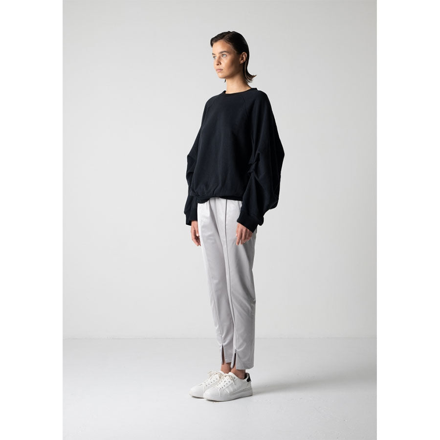 【COGTHEBIGSMOKE/コグ ザ ビックスモーク】<br>LEILA WIDE CUFF SWEAT SHIRT <br>12101-109-1206-1