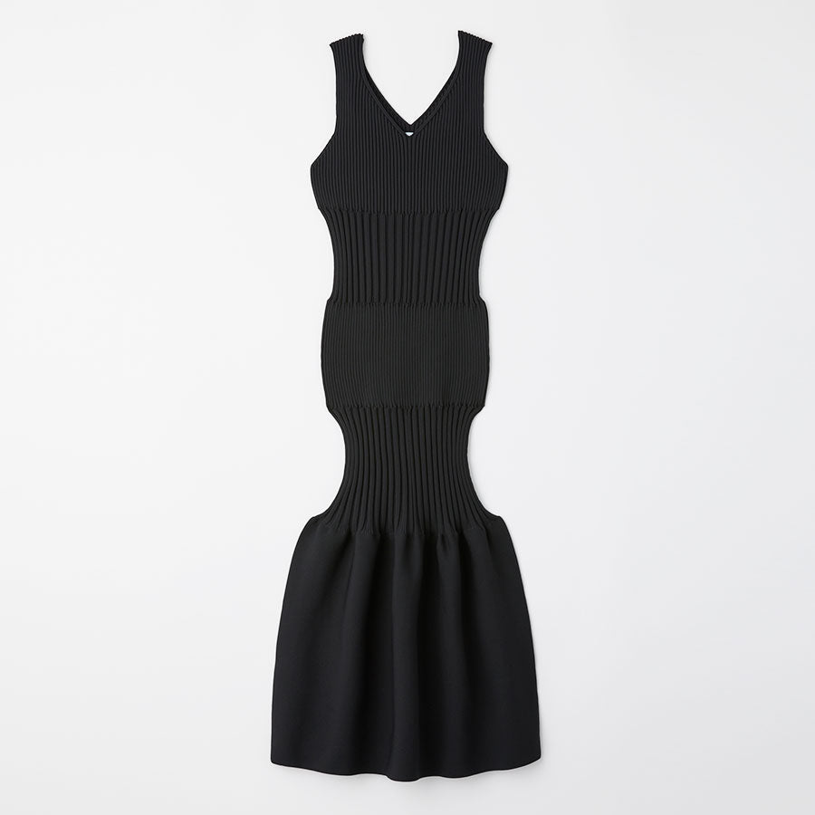 【CFCL/シーエフシーエル】<br>FLUTED V-NECK SLEEVELESS MERMAID DRESS <br>CF009KH071