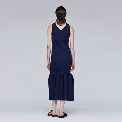 【CFCL/シーエフシーエル】<br>FLUTED V-NECK SLEEVELESS MERMAID DRESS <br>CF009KH071