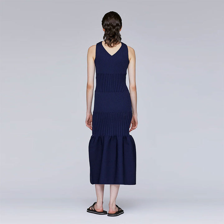 ★美品CFCL シーエフシーエルFLUTED DRESSチュニック　2022 CFCL/シーエフシーエル】FLUTED V-NECK SLEEVELESS MERMAID