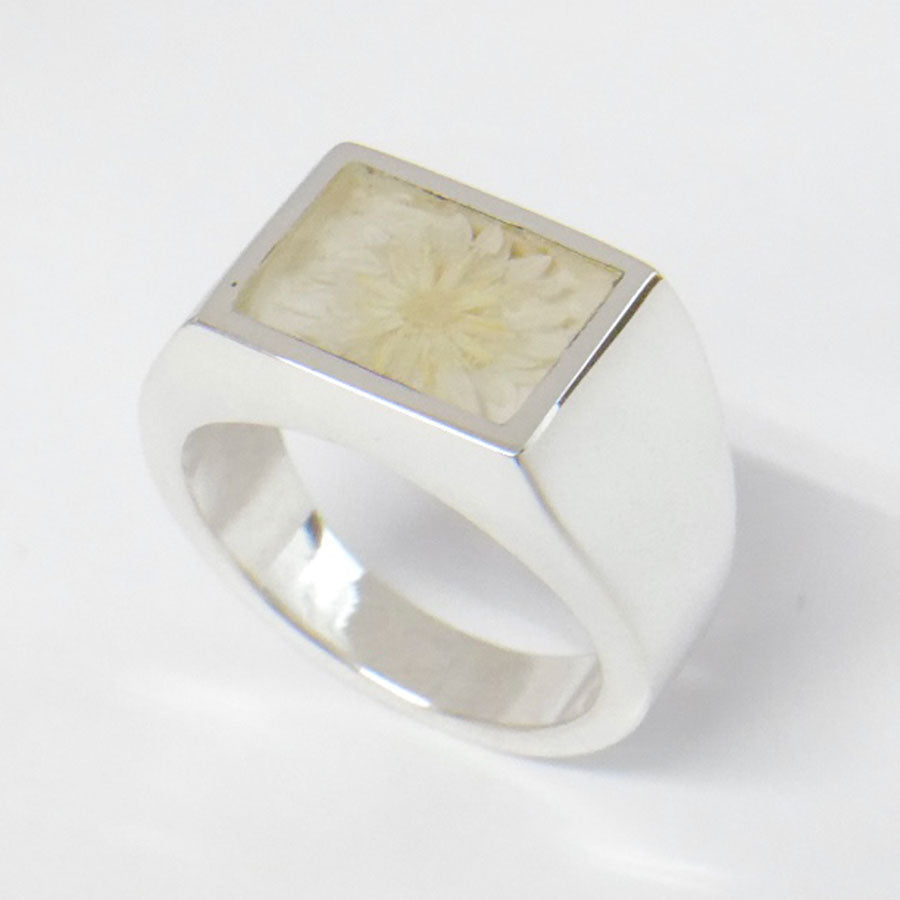 【XOLO JEWELRY/ショロジュエリー】<br>Signet Ring with Flower / White <br>XOR045