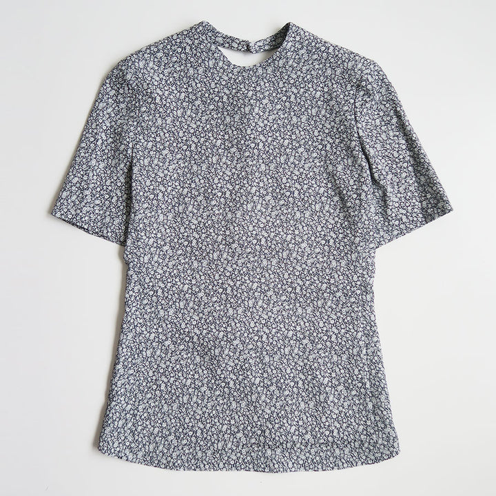 Mame Kurogouchi/マメ】Floral Jacquard Open Back Top MM26SS-SH048の