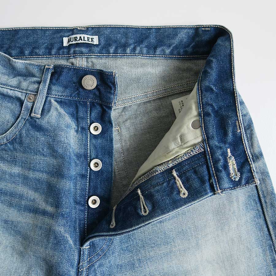 【11/21からポイント10%還元】<br>【AURALEE/オーラリー】<br>SELVEDGE FADED HEAVY DENIM PANTS <br>A25AP04DH