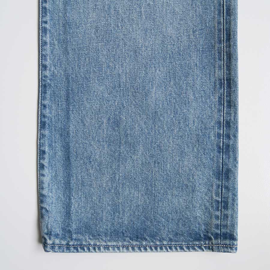 【11/21からポイント10%還元】<br>【AURALEE/オーラリー】<br>SELVEDGE FADED HEAVY DENIM PANTS <br>A25AP04DH