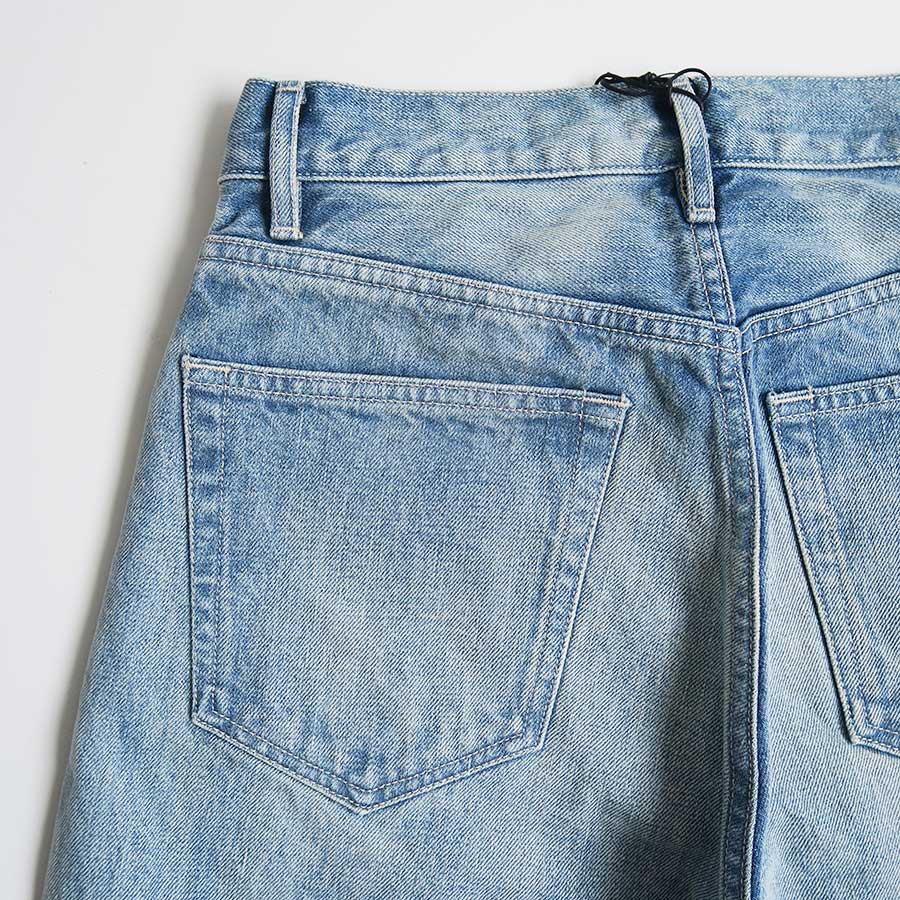 【11/21からポイント10%還元】<br>【AURALEE/オーラリー】<br>SELVEDGE FADED HEAVY DENIM PANTS <br>A25AP04DH