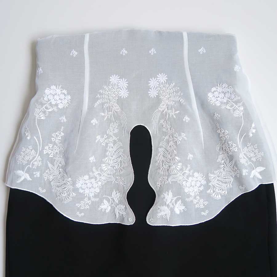 【Mame Kurogouchi/マメ】<br>Triacetate Georgette Embroidery Peplum Skirt <br>MM25FW-SK104