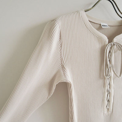 【BOWTE/バウト】<br>HIGH TWIST COTTON RIB LACE UP LONG SLV <br>232-02-0005