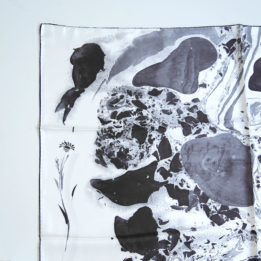 【Mame Kurogouchi/マメ】<br>Hand Printed Silk Scarf <br>MM25FW-AC320