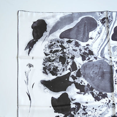【Mame Kurogouchi/マメ】<br>Hand Printed Silk Scarf <br>MM25FW-AC320