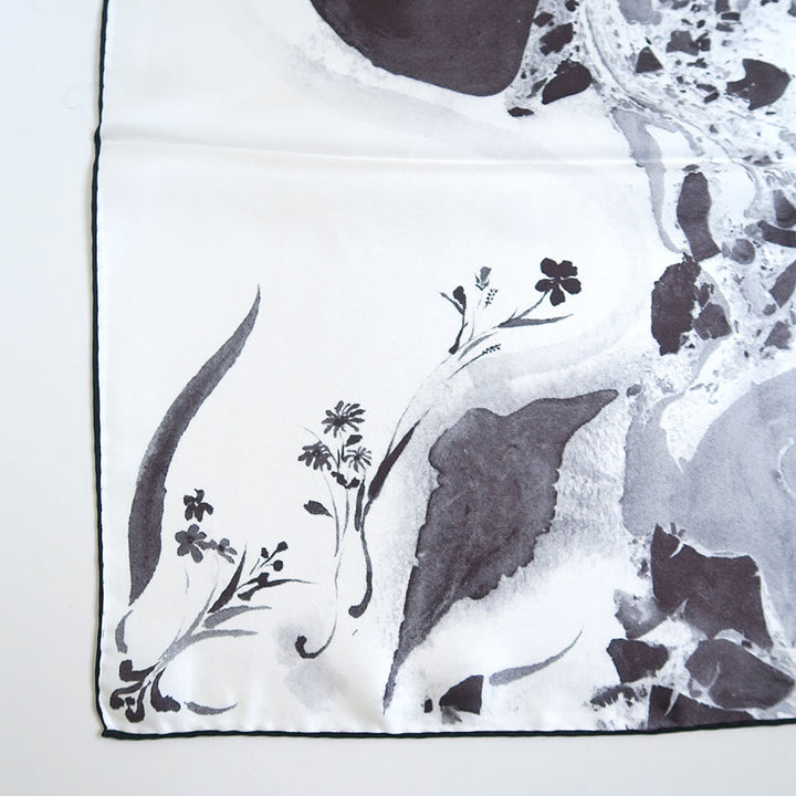 Mame Kurogouchi/マメ】Hand Printed Silk Scarf MM25FW-AC320の