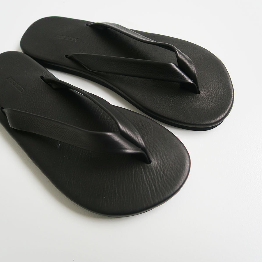 AURALEE/オーラリーSOFT LEATHER FLIP-FLOPS26cm AURALEE/オーラリー】SOFT LEATHER FLIP-FLOPS A26SS11QDの通販