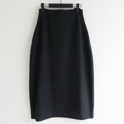 【AMOMENTO/アモーメント】<br>CURVED SILHOUETTE SKIRT <br>AM25SSW01SK