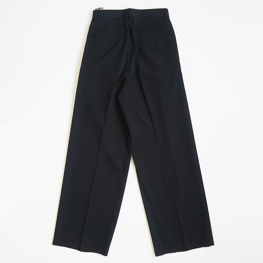 【AURALEE/オーラリー】<br>LIGHT WOOL MAX GABARDINE TWO-TUCK SLACKS <br>A25AP06MG