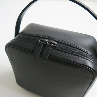 【AURALEE/オーラリー】<br>LEATHER SMALL TRAVEL CASE MADE BY AETA <br>A24AB02AE