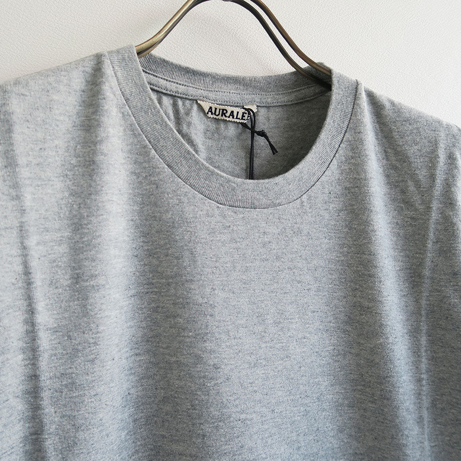 【AURALEE/オーラリー】<br>SEAMLESS CREW NECK TEE <br>A00T04ST