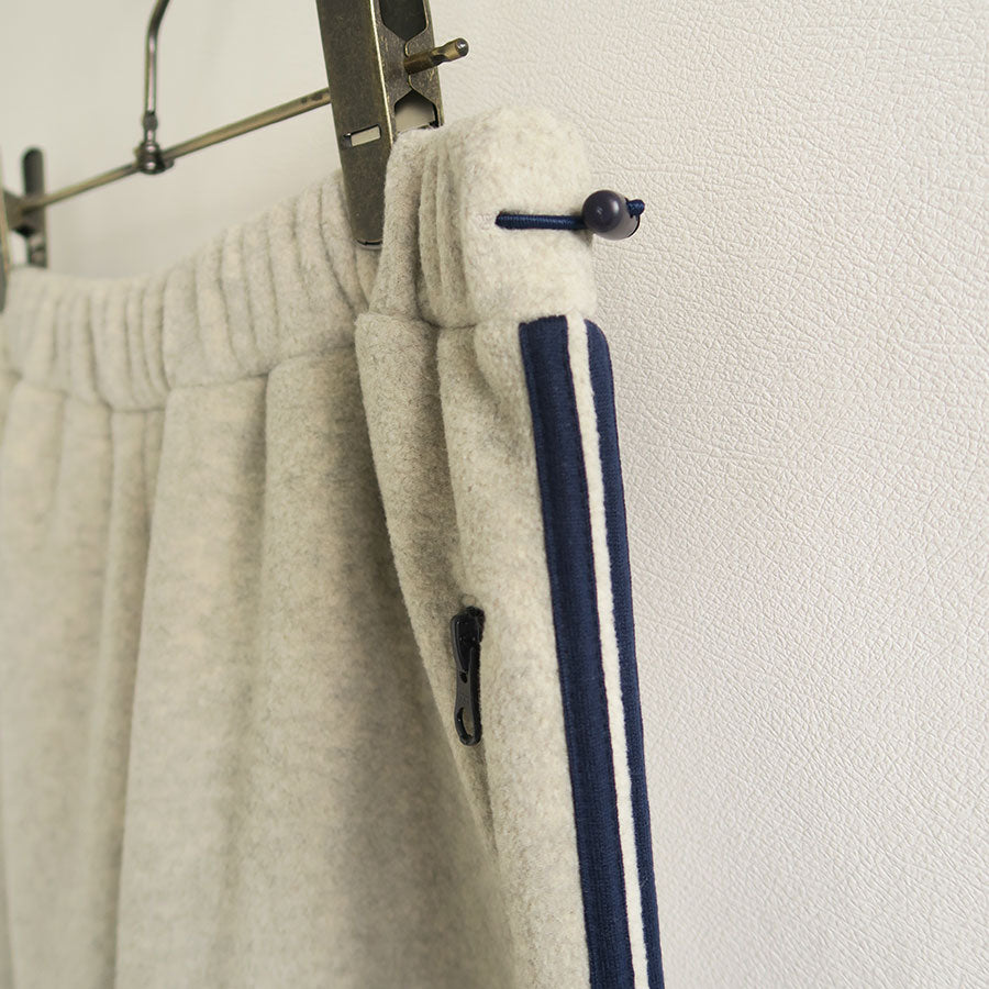 【INSCRIRE/アンスクリア】<br>Fleece Loose Fit  Track Pants <br>I25AW-BC122