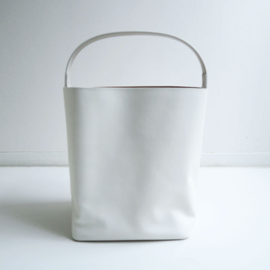 AURALEE/オーラリー】LEATHER SHOULDER BAG MADE BY AETA A26SB08AEの