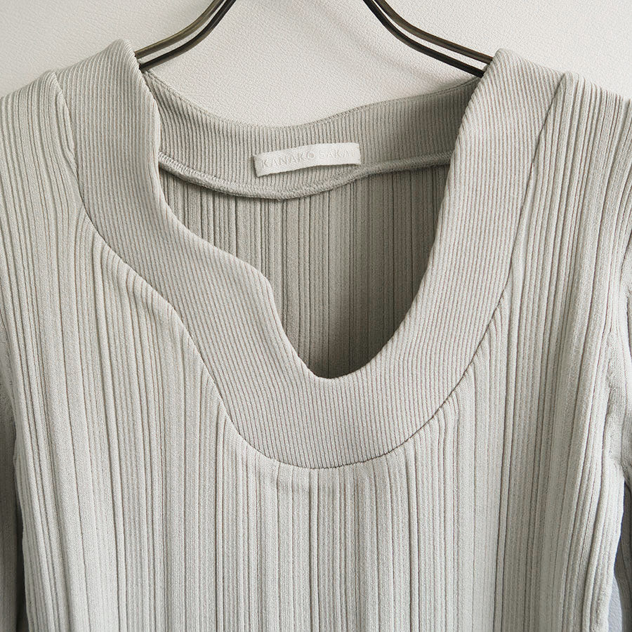 【KANAKO SAKAI/カナコサカイ】<br>RIBBED-KNIT TOP <br>KS2302082