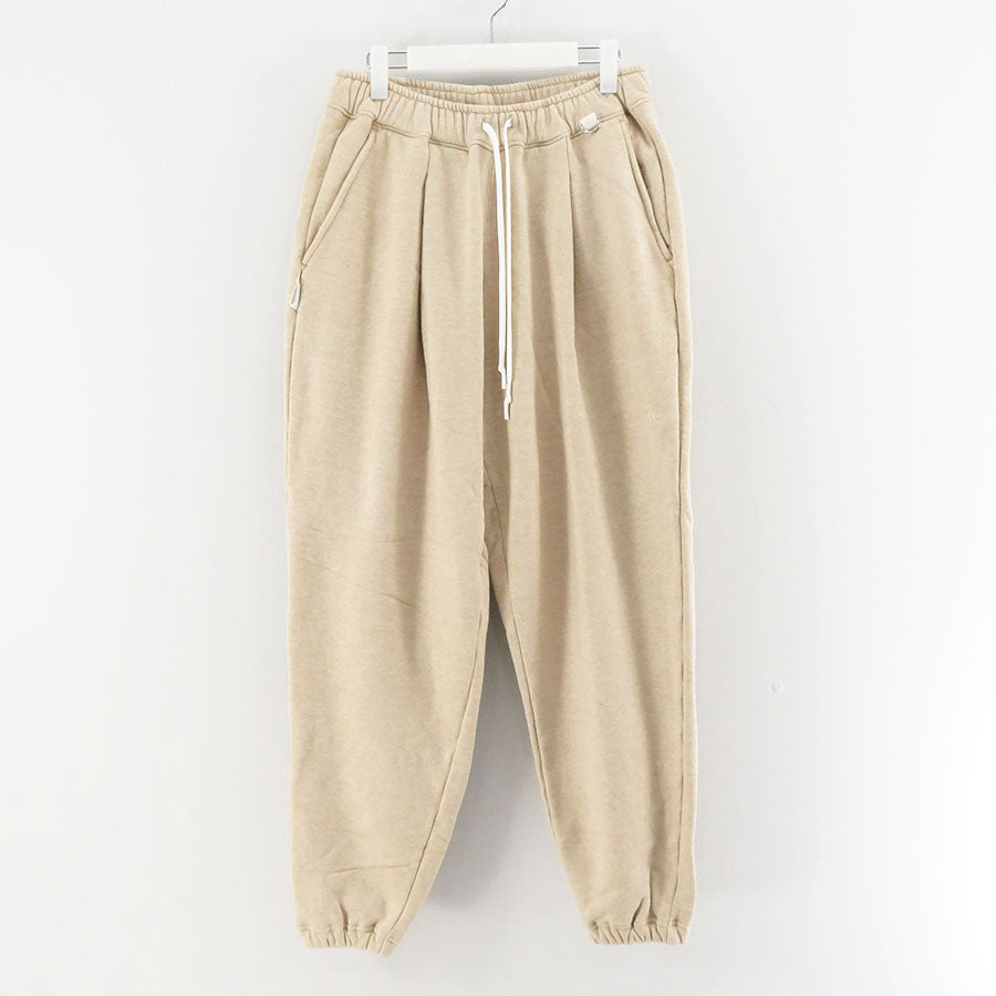 M.BEIGE