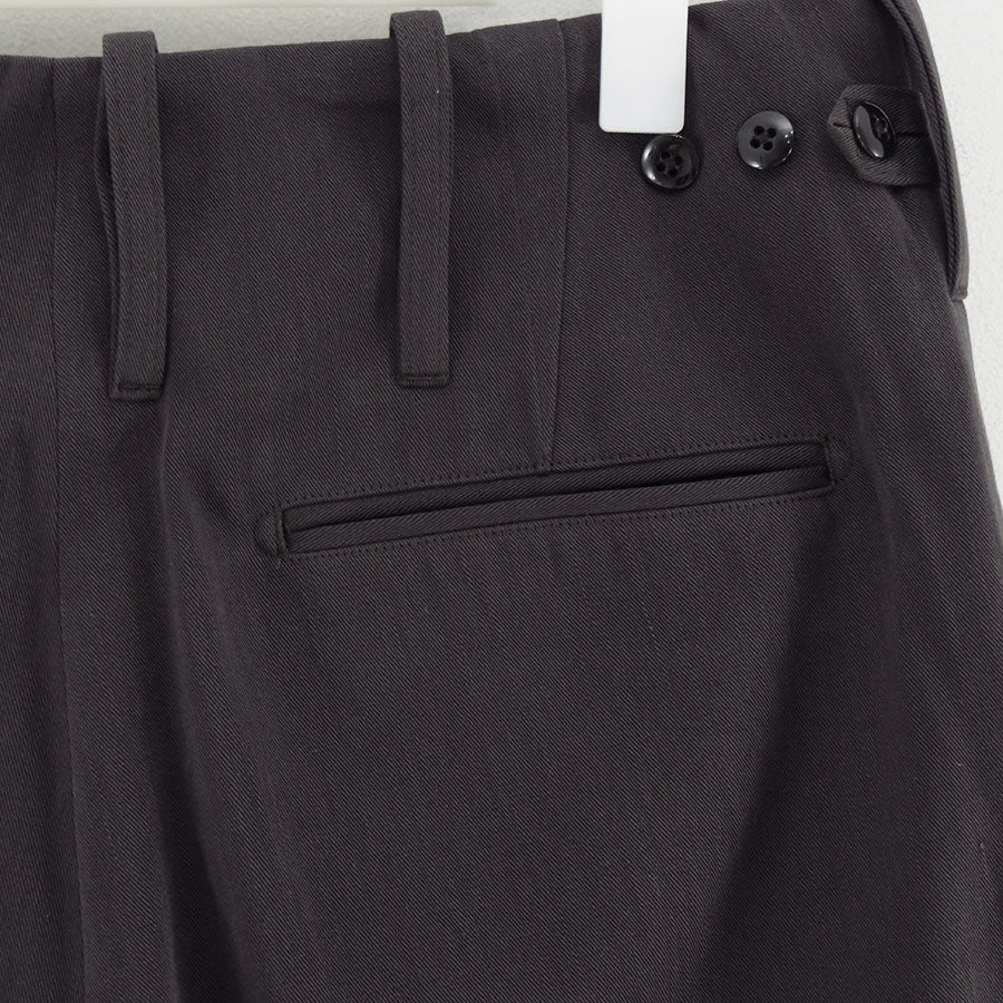 【MAATEE&SONS/マーティーアンドサンズ】<br>CHINO TROUSER <br>MT5303-0206A