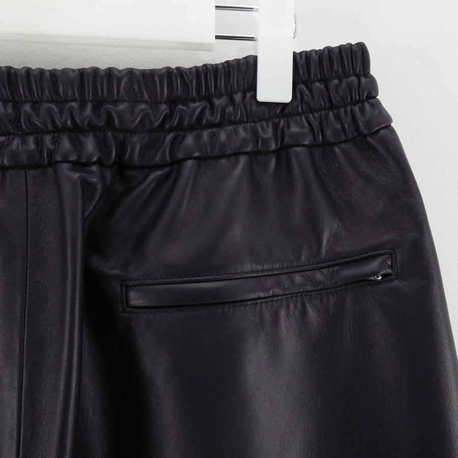 Graphpaper/グラフペーパー】Lamb Leather Wide Shorts GU251-40279の