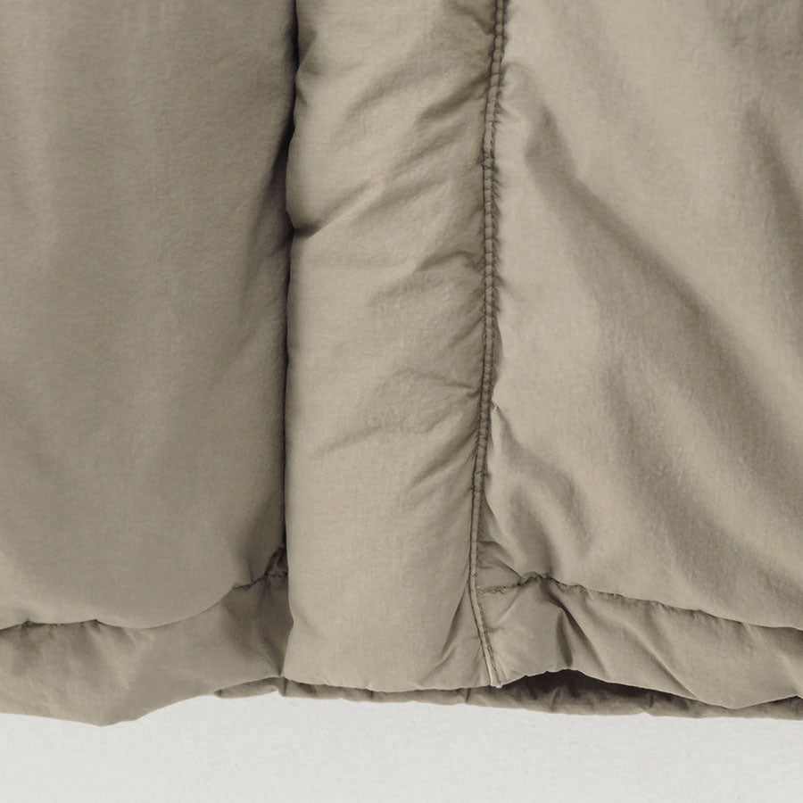 【Graphpaper/グラフペーパー】<br>Garment Dyed Down Jacket <br>GM253-30574