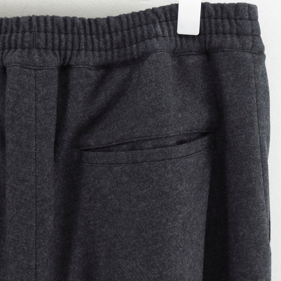 【Graphpaper/グラフペーパー】<br>Wool Smooth Flannel Easy Wide Pants <br>GU253-40223B