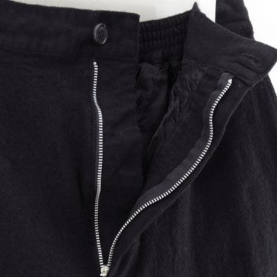 【COMME des GARCONS HOMME】<br>ウールサージ製品縮絨パンツ <br>HP-P105-051