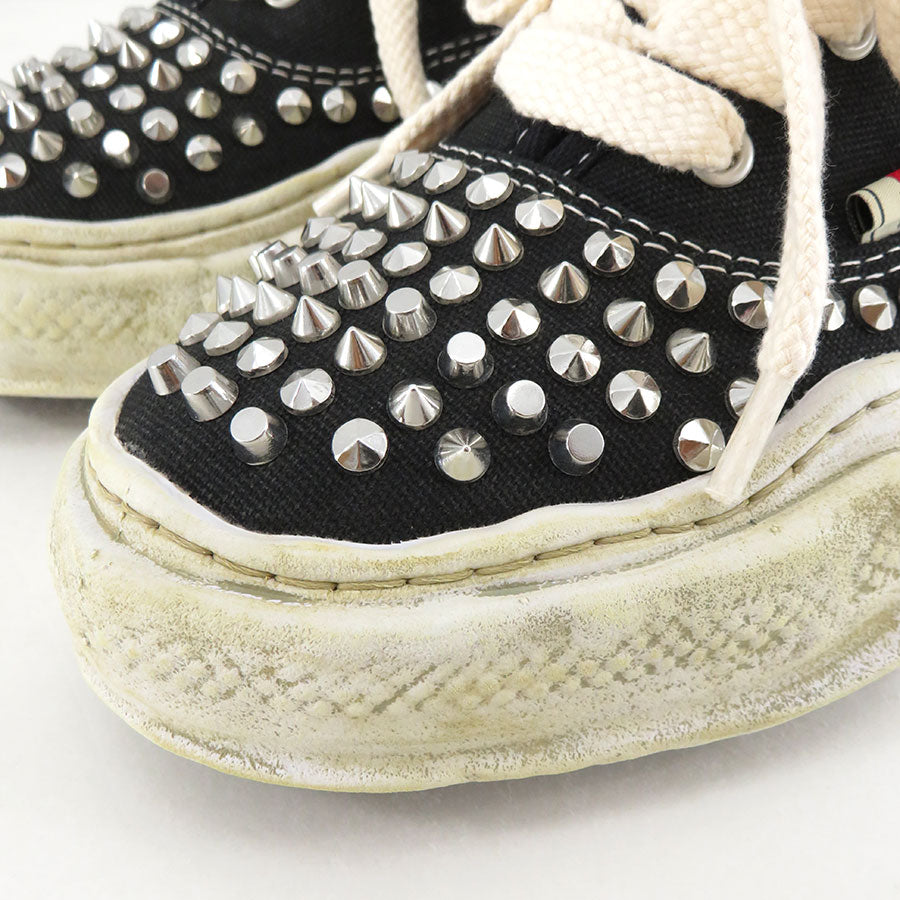 【Maison MIHARA YASUHIRO】<br>"BAKER"OG Sole Studded Canvas Low-Top Sneaker (BLACK) <br>A13FW736