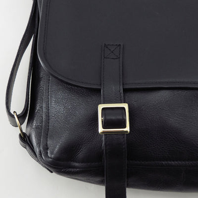 【CCU/シーシーユー】<br>FLAP SHOULDER BAG M <br>BG-30-C-COW.AN-4