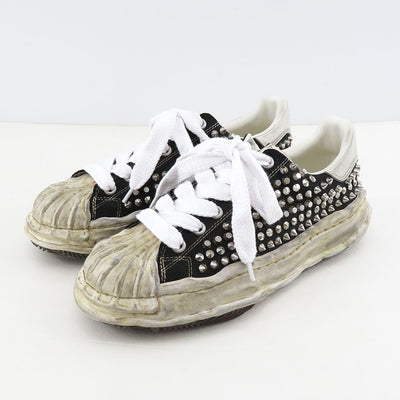 【Maison MIHARA YASUHIRO】<br>"BAKER"OG Sole Studded Canvas Low-Top Sneaker (BLACK) <br>A13FW729