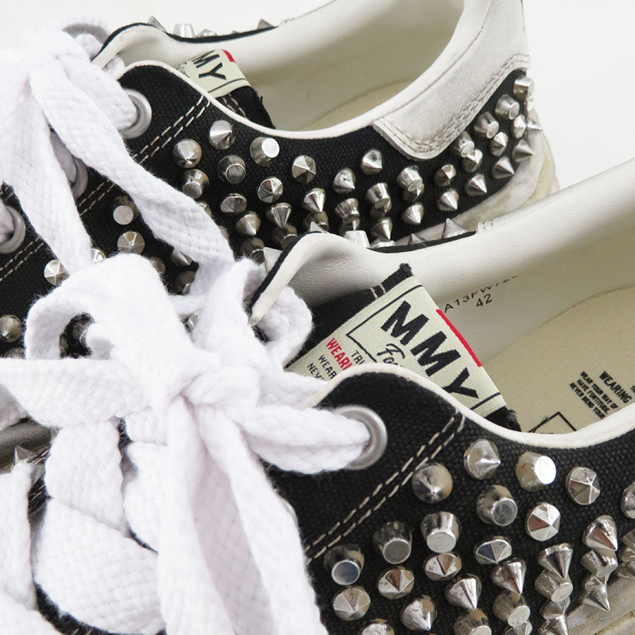 【Maison MIHARA YASUHIRO】<br>"BAKER"OG Sole Studded Canvas Low-Top Sneaker (BLACK) <br>A13FW729